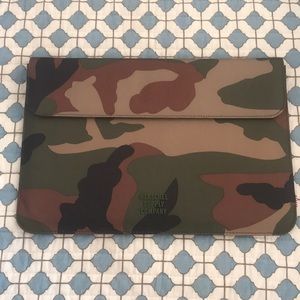 Herschel MacBook case for 12”